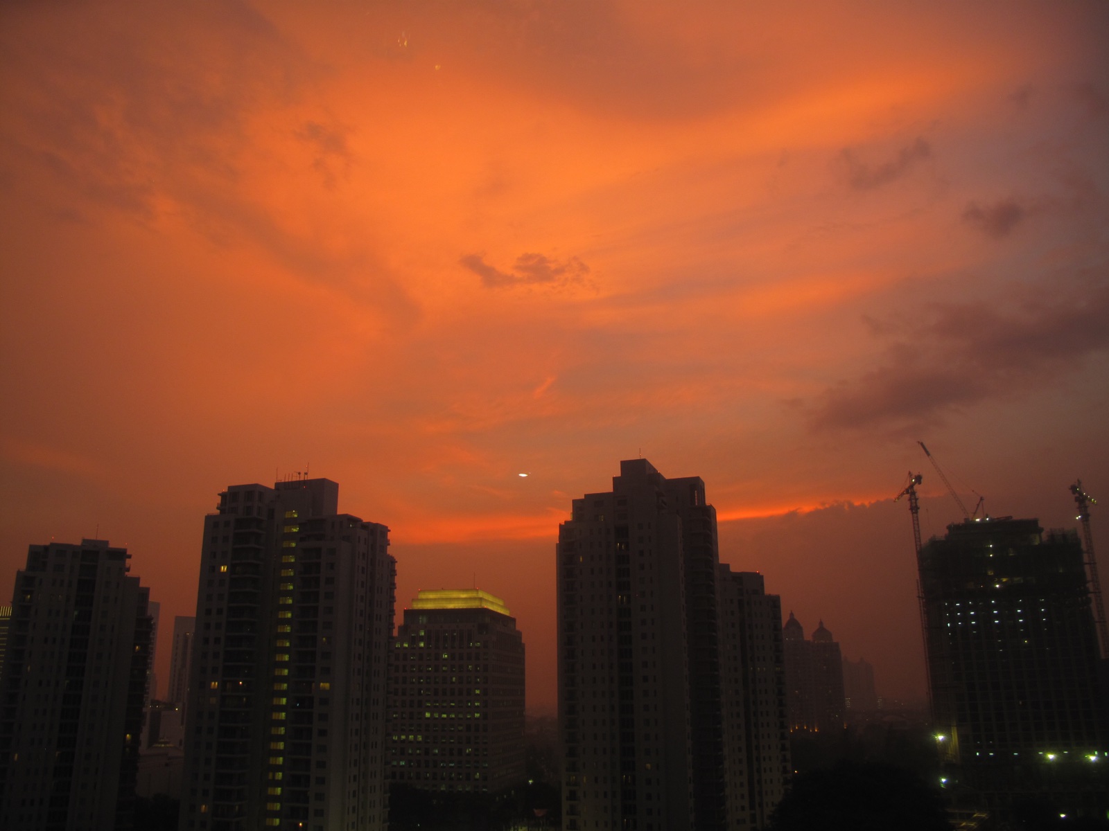 Adjusting to Jakarta's Climate